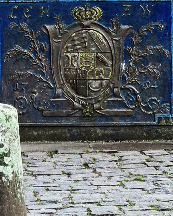 Heraldik am Klosterbrunnen