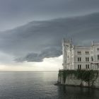 Heranziehendes Unwetter (Schloß Miramare bei Triest)