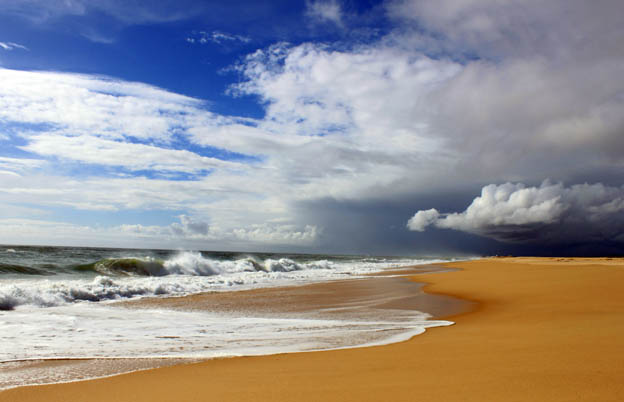 heraufziehendes Unwetter am Meer