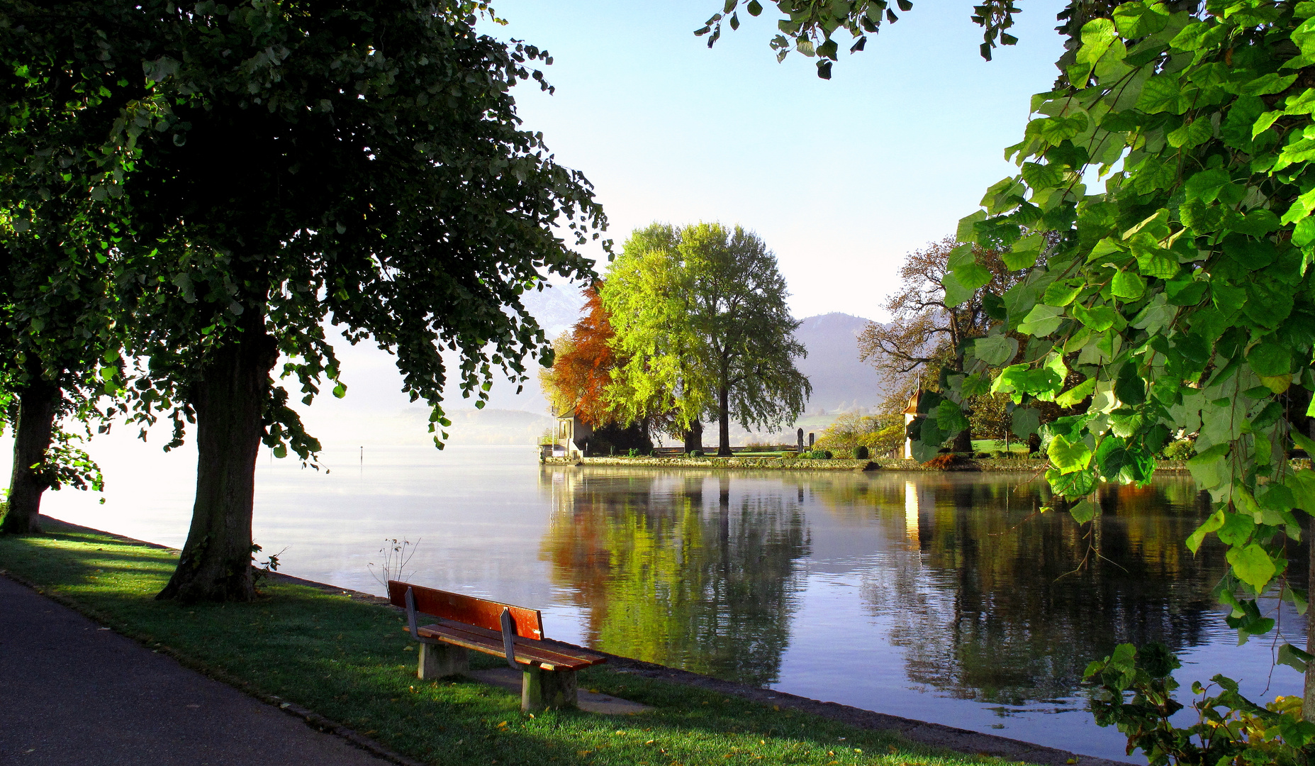 Herbsstimmung am Thunersee