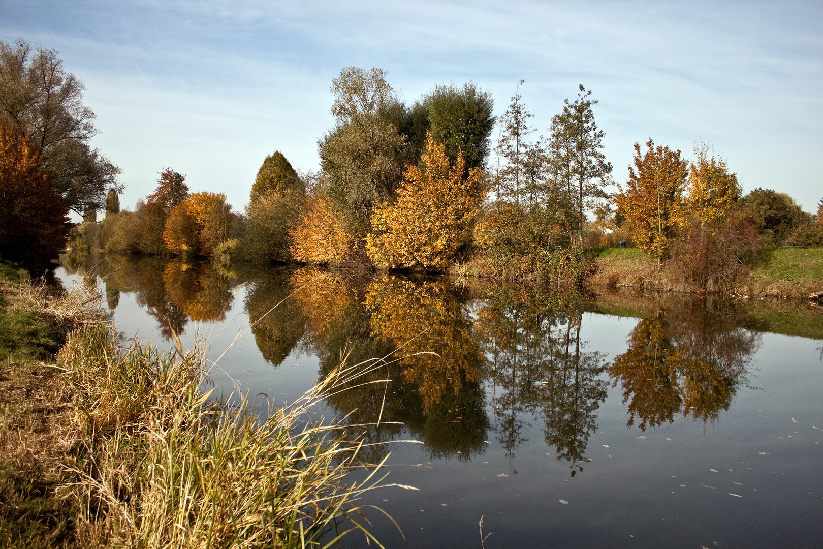 Herbsstimmung an der Nidda bei Frankfurt