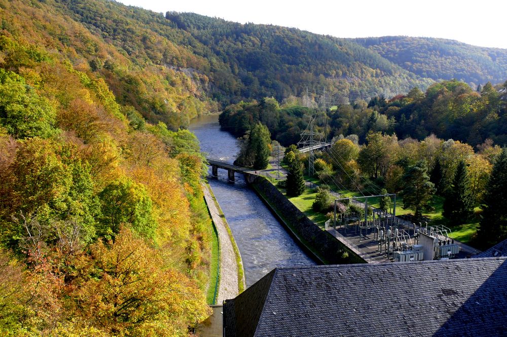 Herbst 2014 (3) - Blick von der Staumauer der Edertalsperre bei Hemfurth