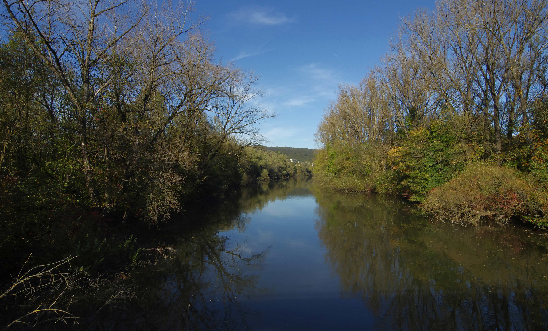 ..Herbst am alten Neckar