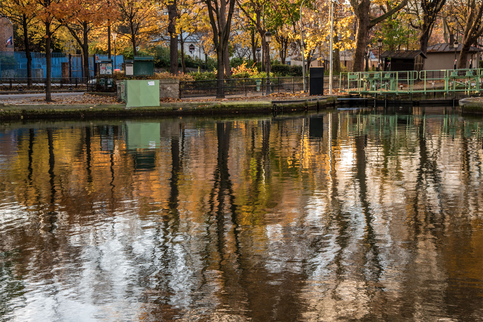 Herbst am Canal St. Martin