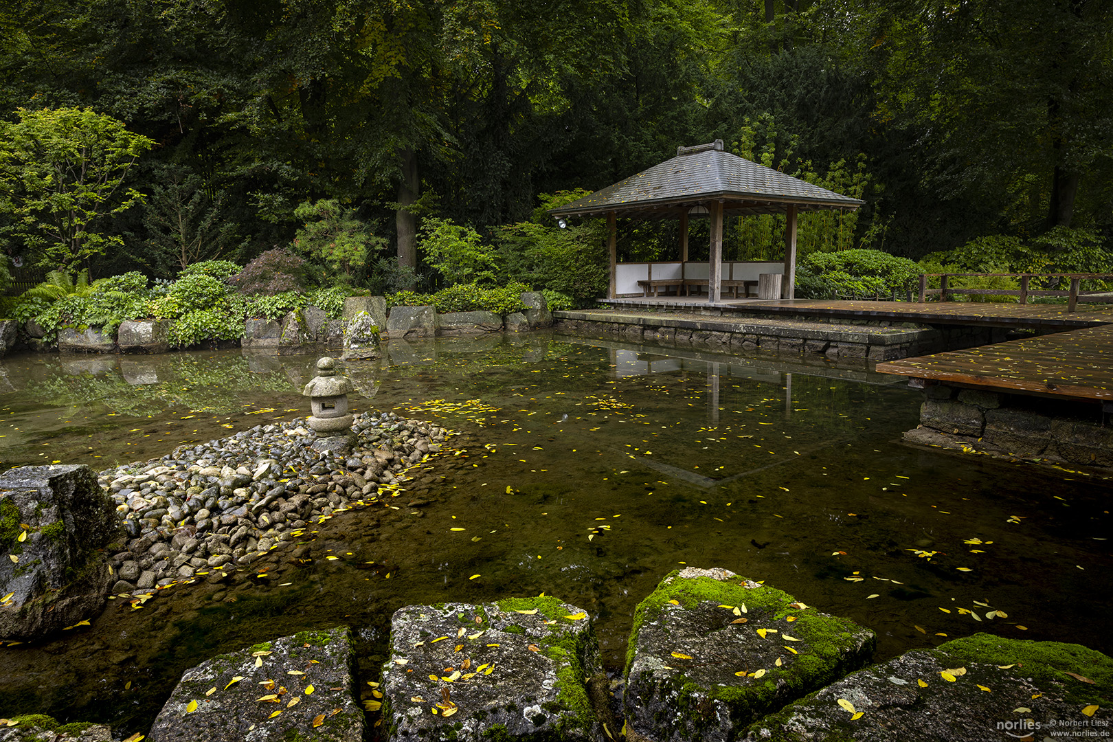 Herbst am japanischen Pavillon