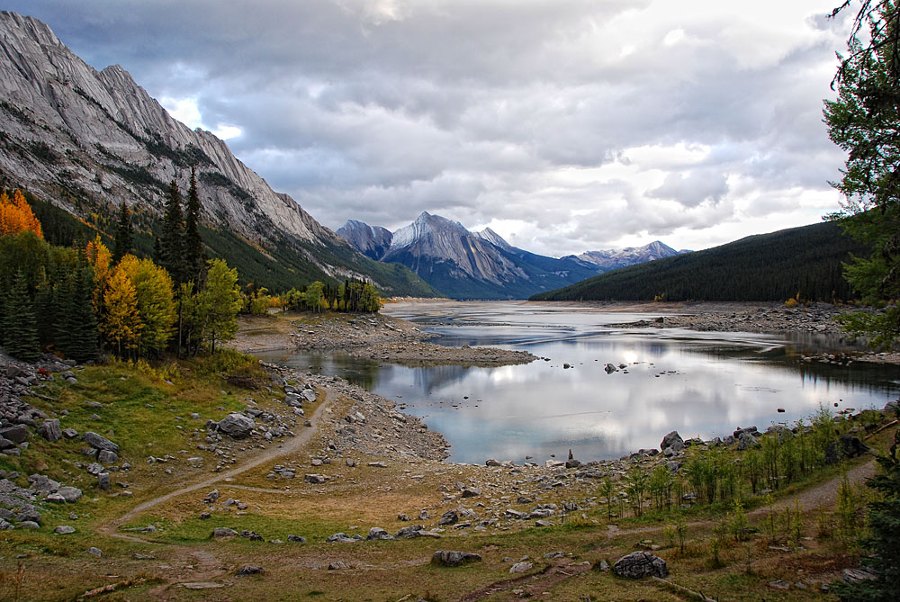 Herbst am Medicine Lake