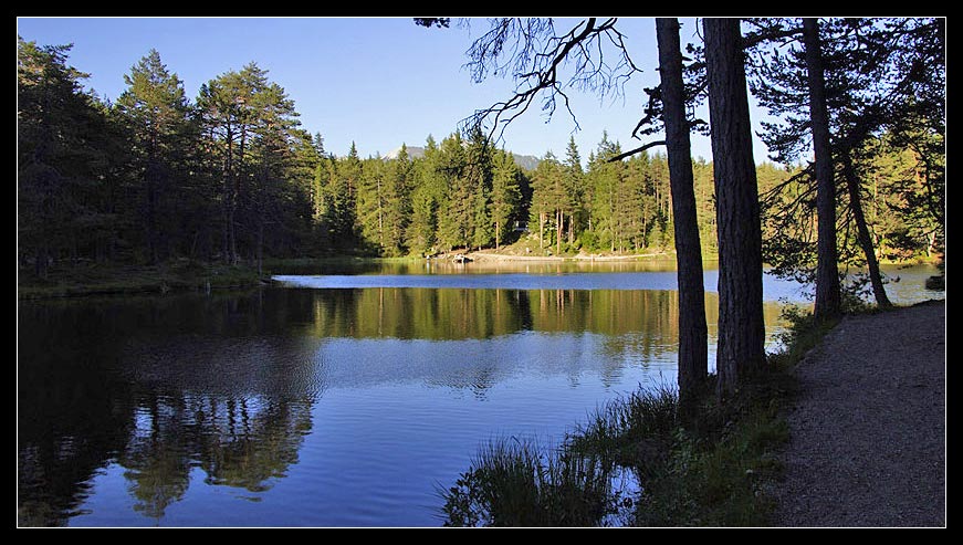 Herbst am Möserer See in Tirol