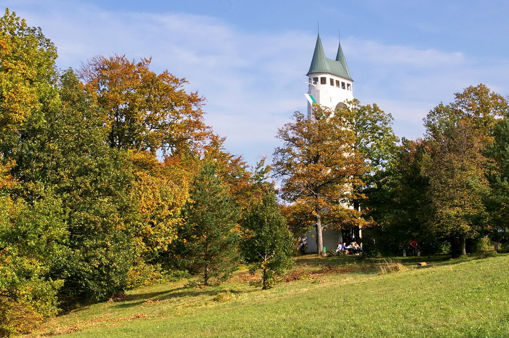 Herbst am Pfullinger Schönbergturm (d' Onderhos)