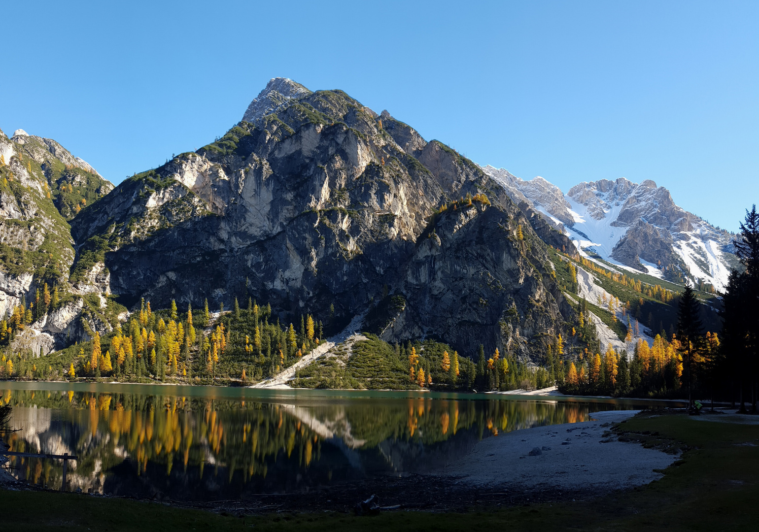 Herbst am Pragser Wildsee 