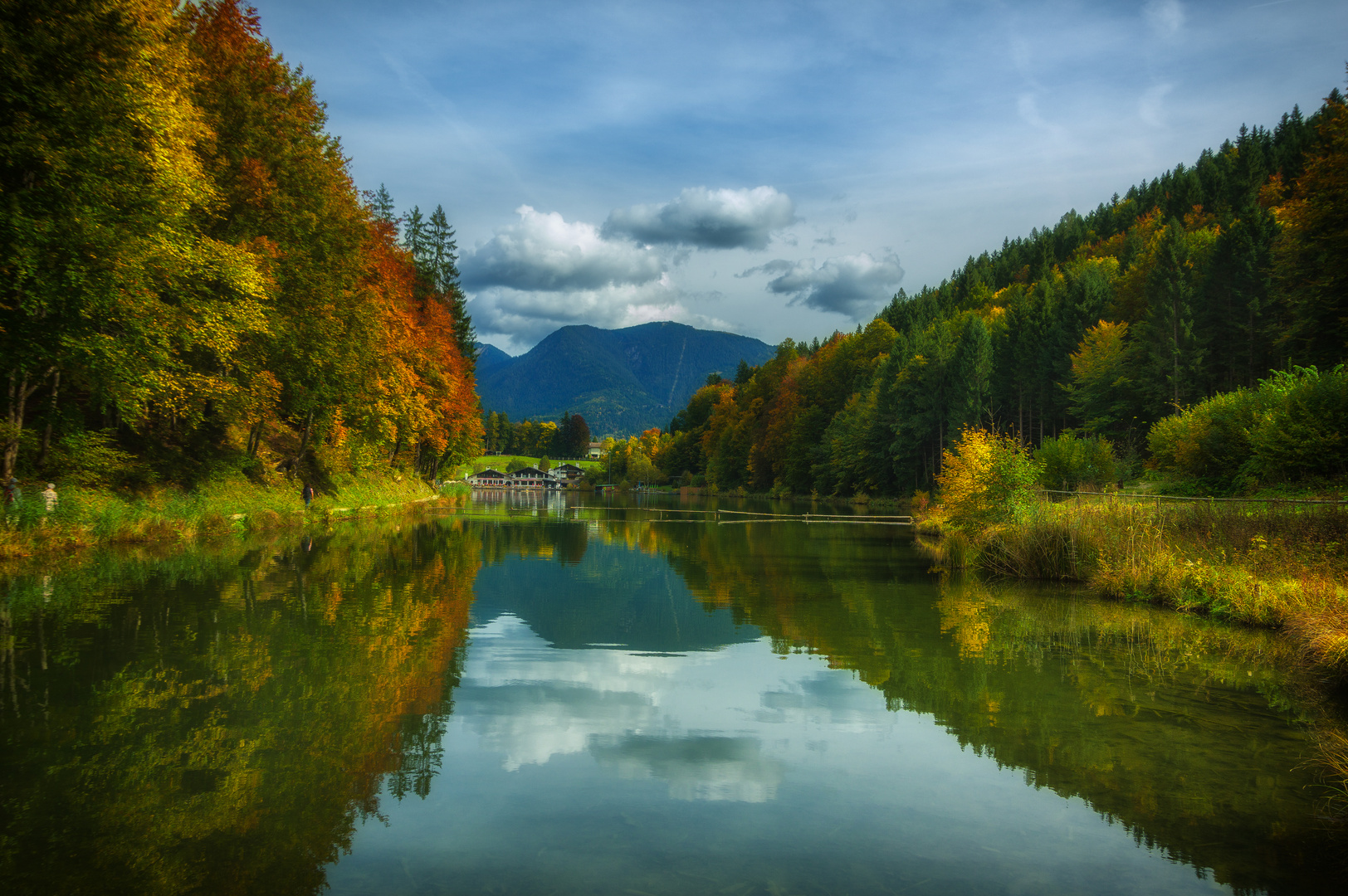 ....Herbst am Riessersee..