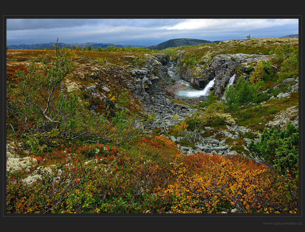 Herbst am Storulfossen