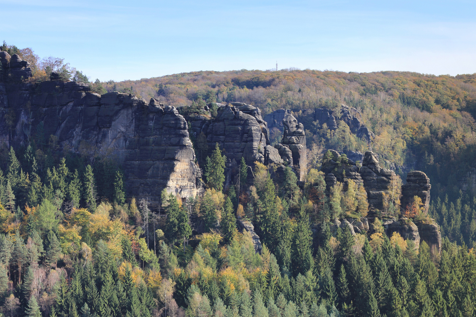 Herbst an den Lehnsteigtürmen