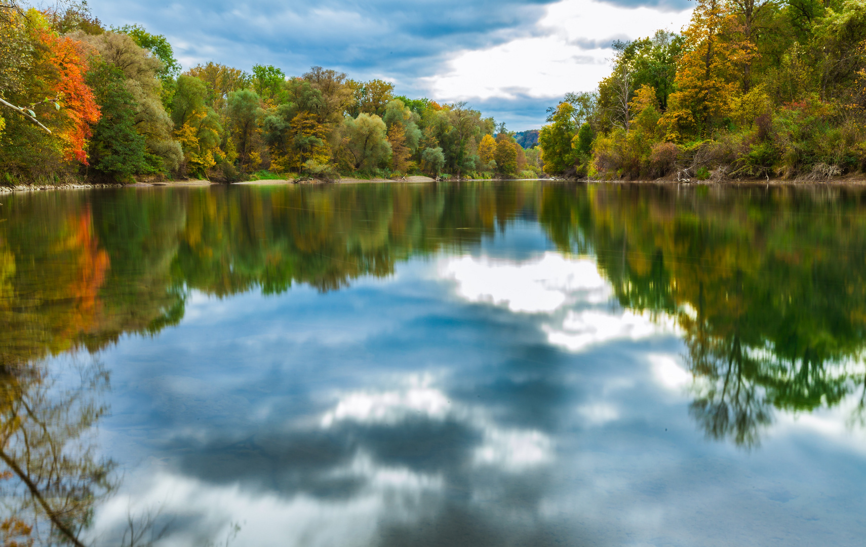 Herbst an der Aare