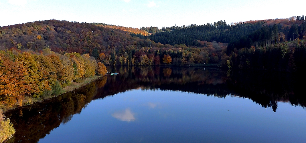 Herbst an der Bigge-Talsperre