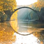 Herbst an der Rakotzbrücke