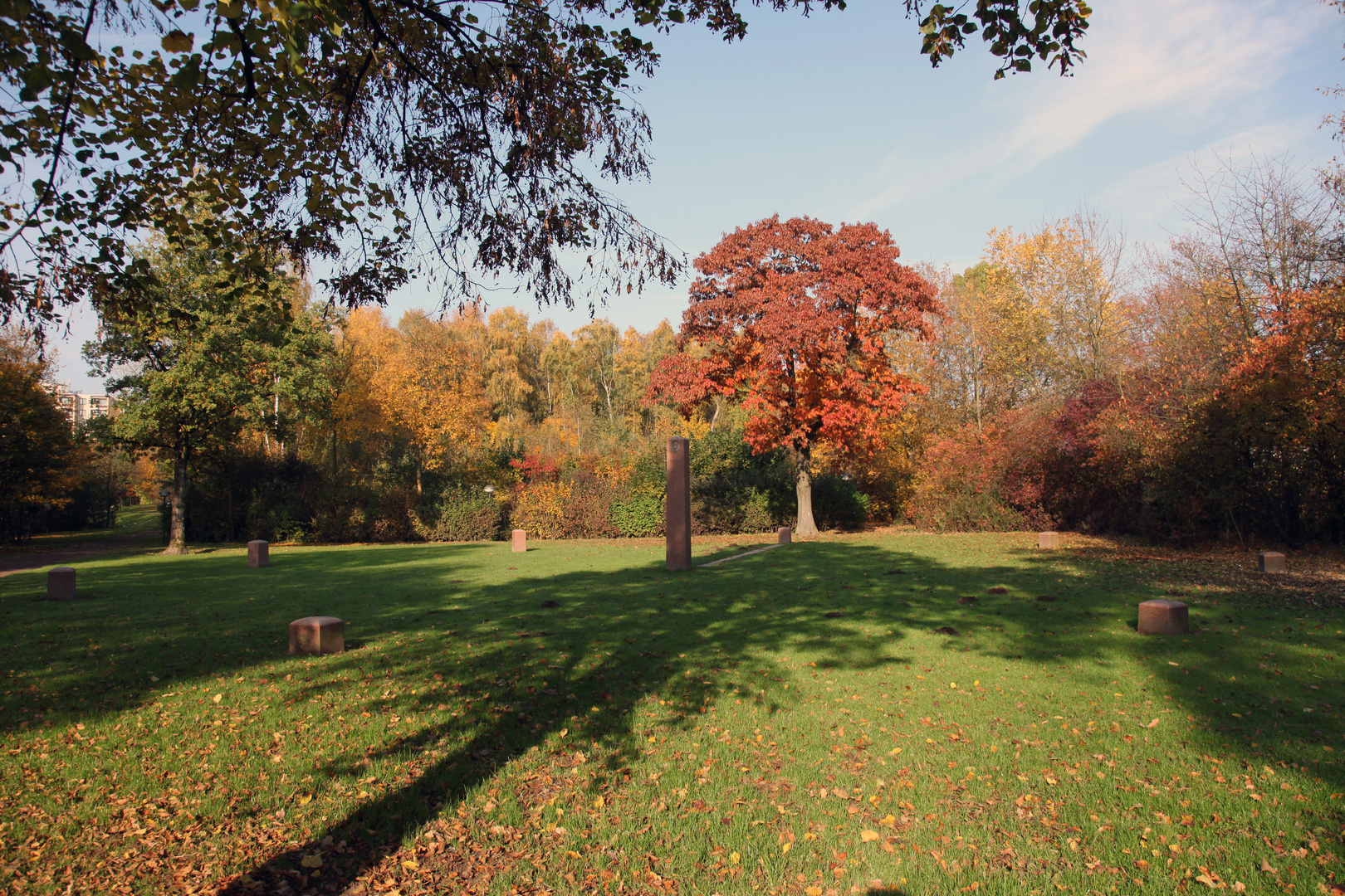 Herbst an der Sonnenuhr