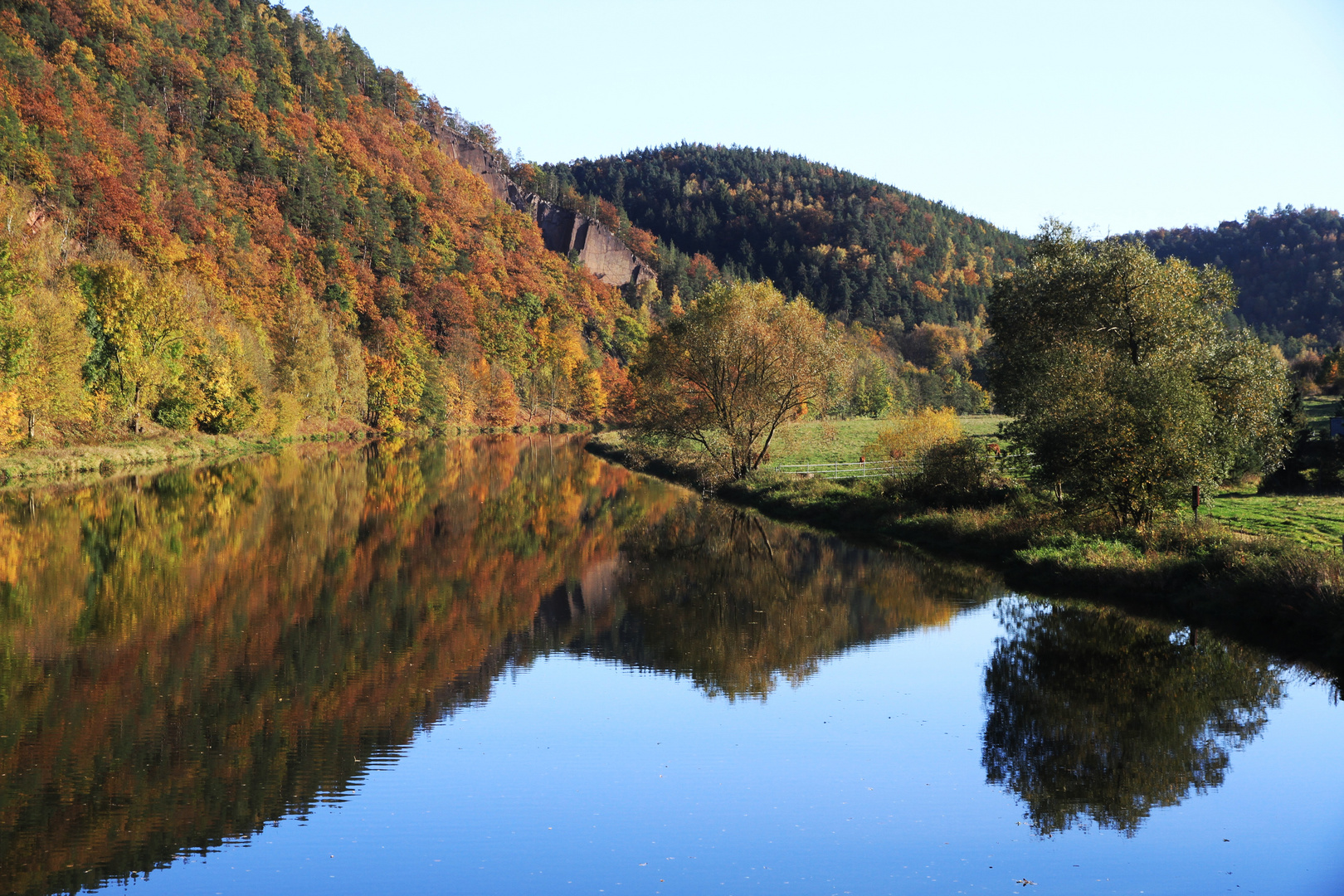 Herbst an der Weißen Elster bei Wünschendorf