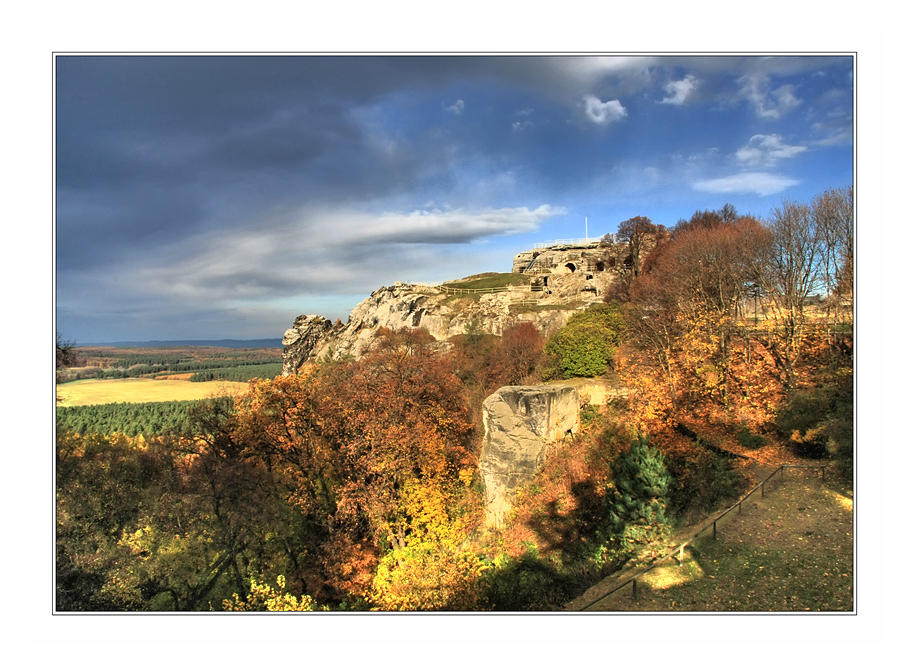 herbst auf burg regenstein