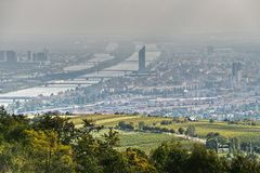 Herbst-Aussicht vom Kahlenberg auf Wien