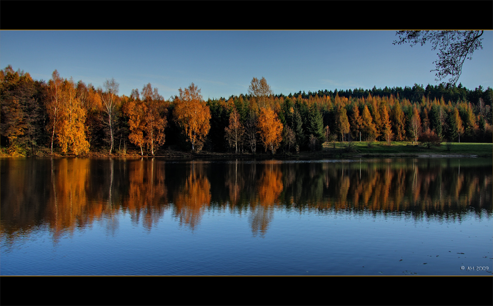 Herbst im Spiegel