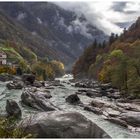 Herbst im Valle Verzasca Schweiz