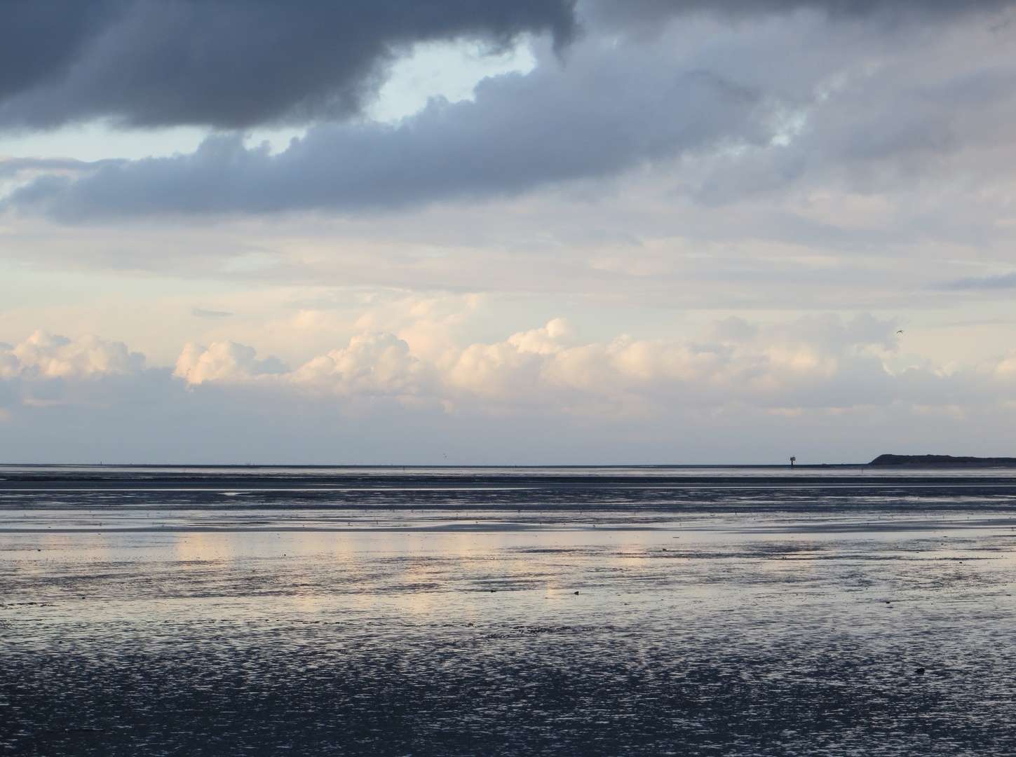 Herbst im Watt an der Nordsee ( Neuharlingersiel )