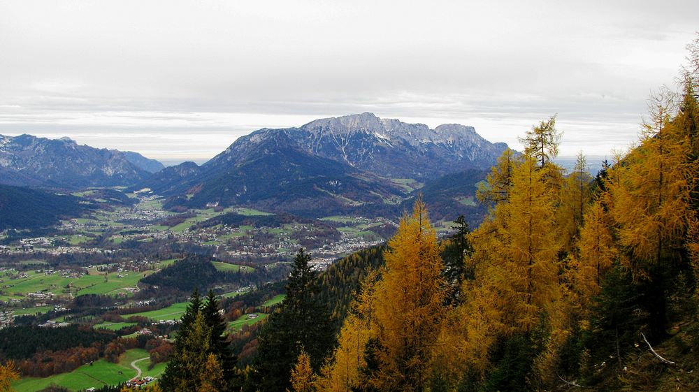 Herbst in Berchtesgaden mit Blick auf den Untersberg