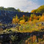 " Herbst in einem Basaltabbaugebiet "