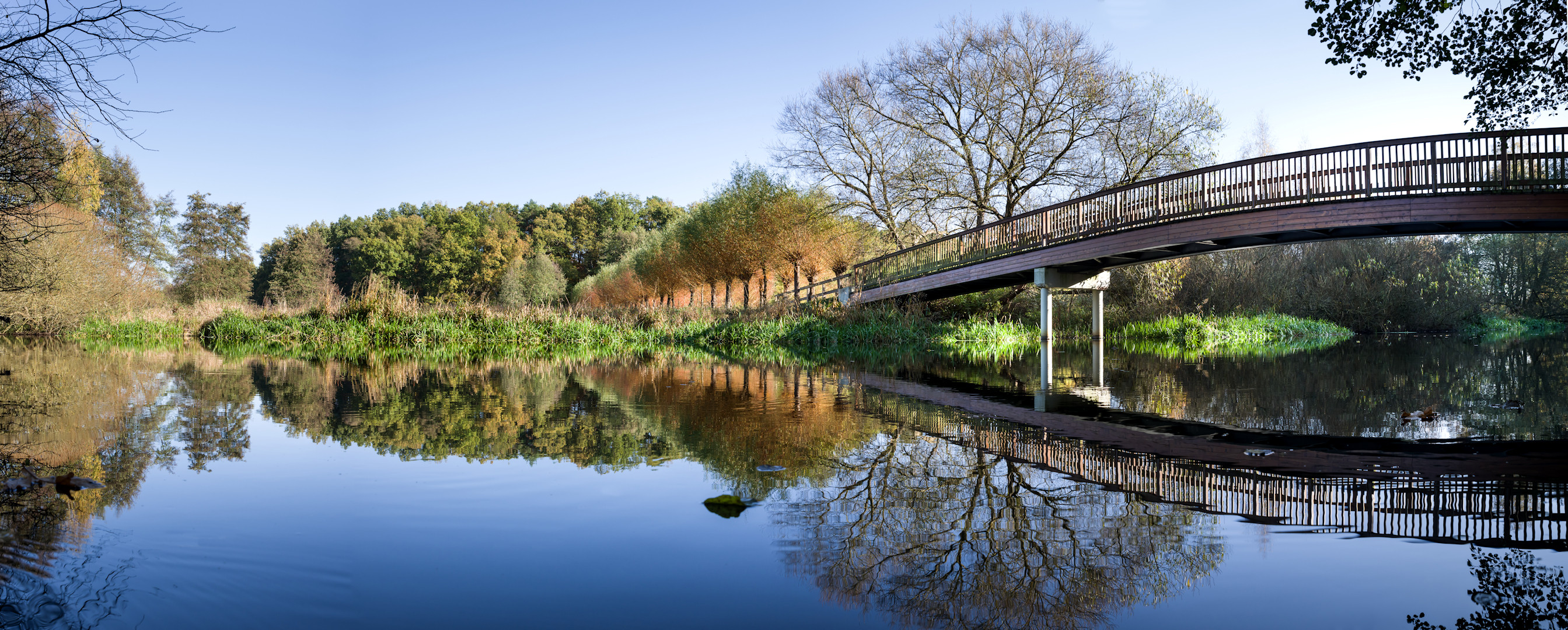 Herbst Pano Wiesenbrücke