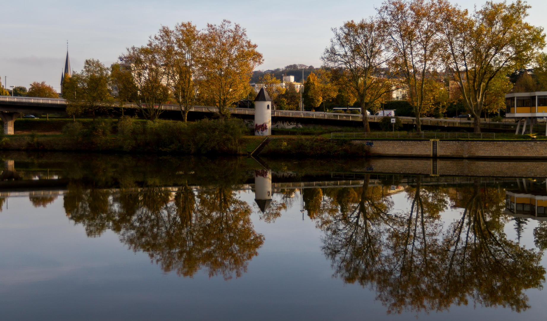 Herbst Spieglung