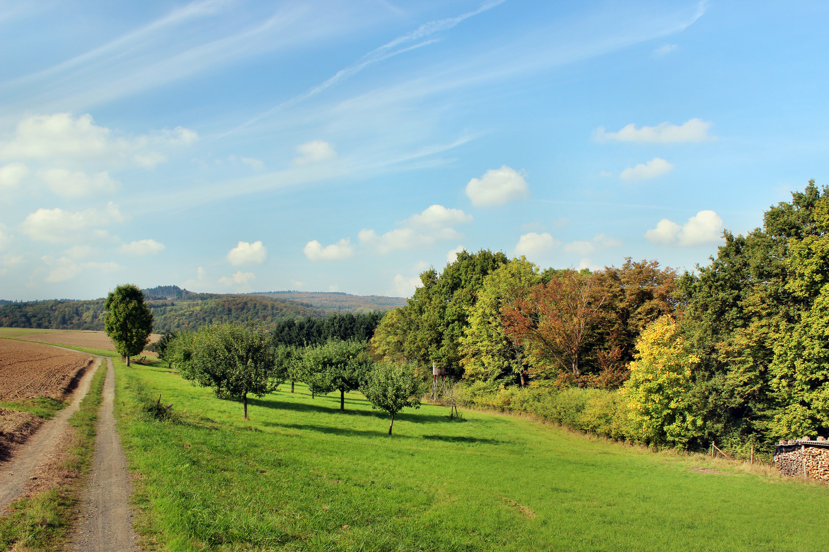 Herbst über dem Lahntal bei Cramberg