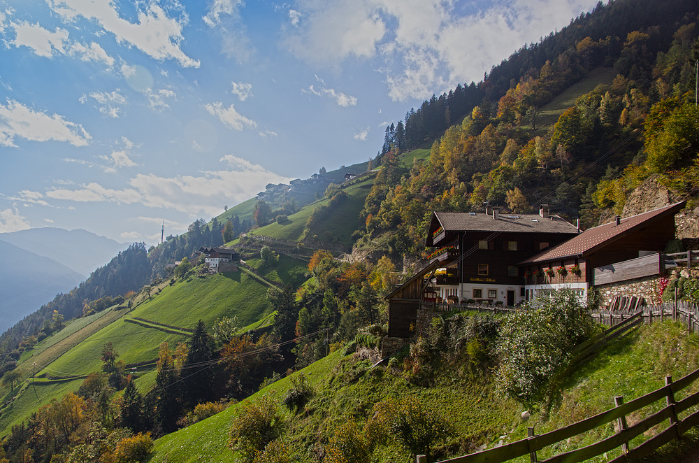 Herbst über Dorf Tirol...