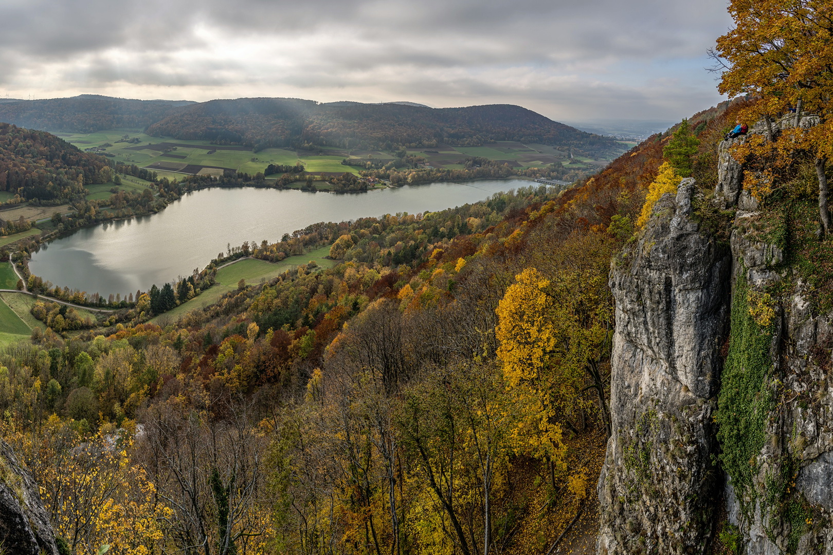 Herbst überm Happburger Stausee