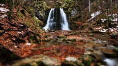 Herbst-Wasserfall