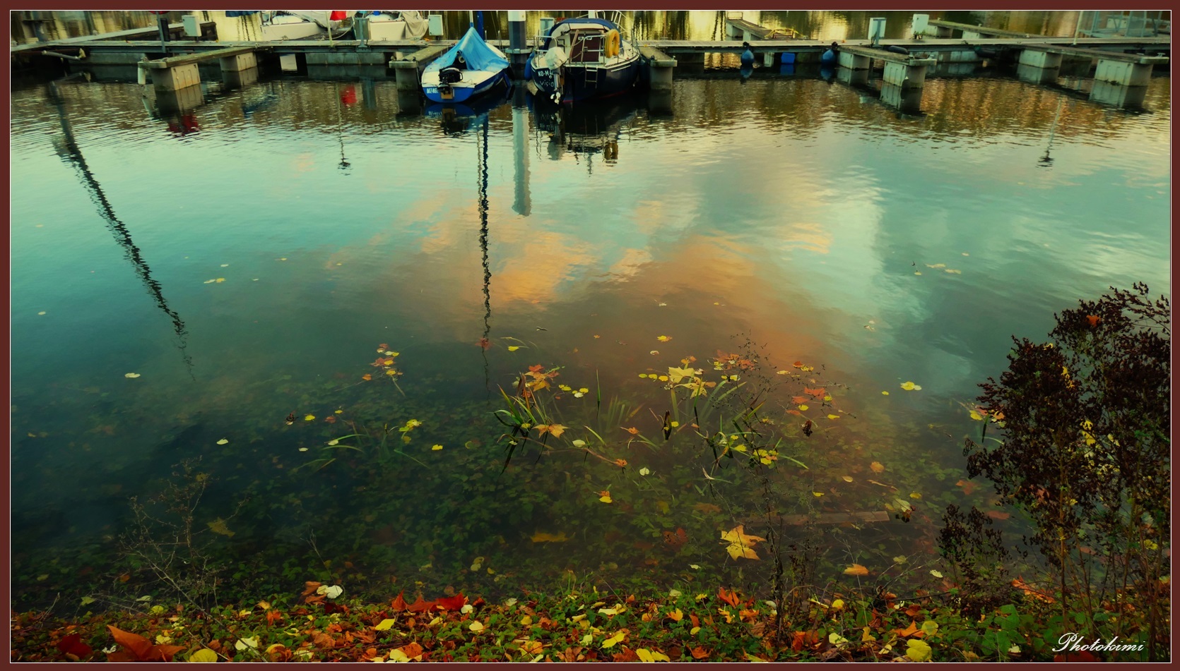 Herbstabend am Bootshafen