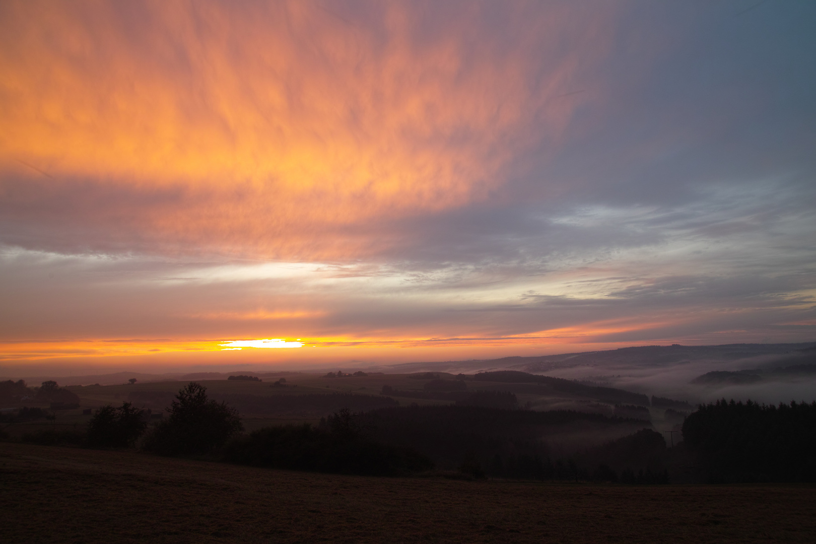 Herbstabend über der Eifel