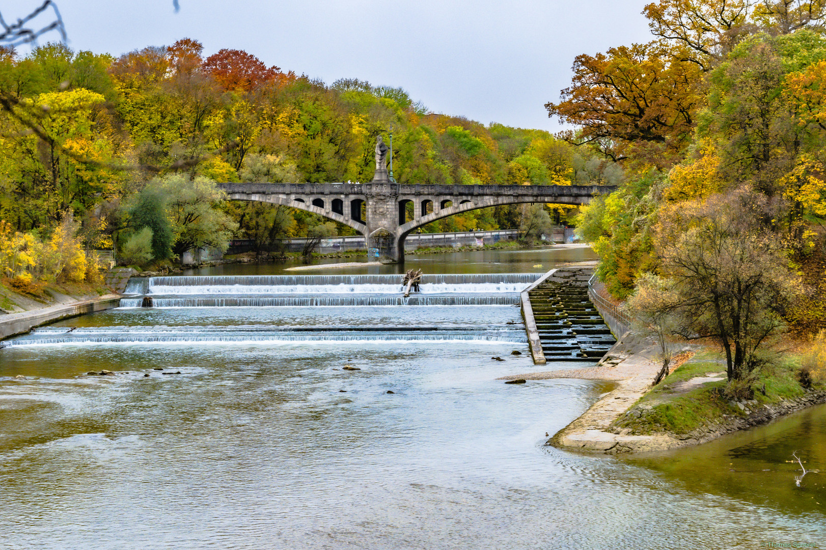 Herbstag an der Isar