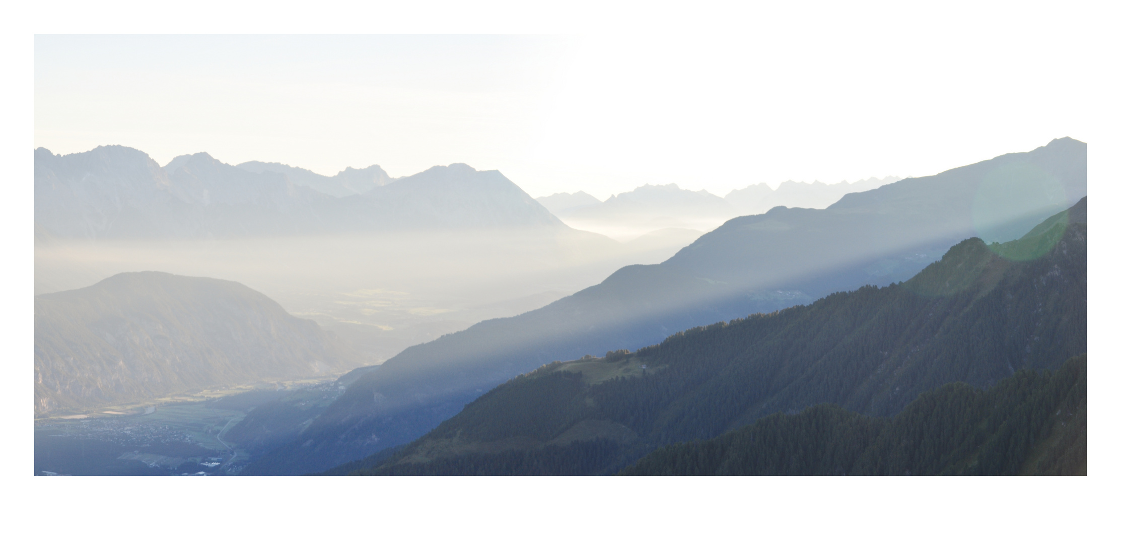 Herbstbeginn im Pitztal mit Blick auf das Inntal