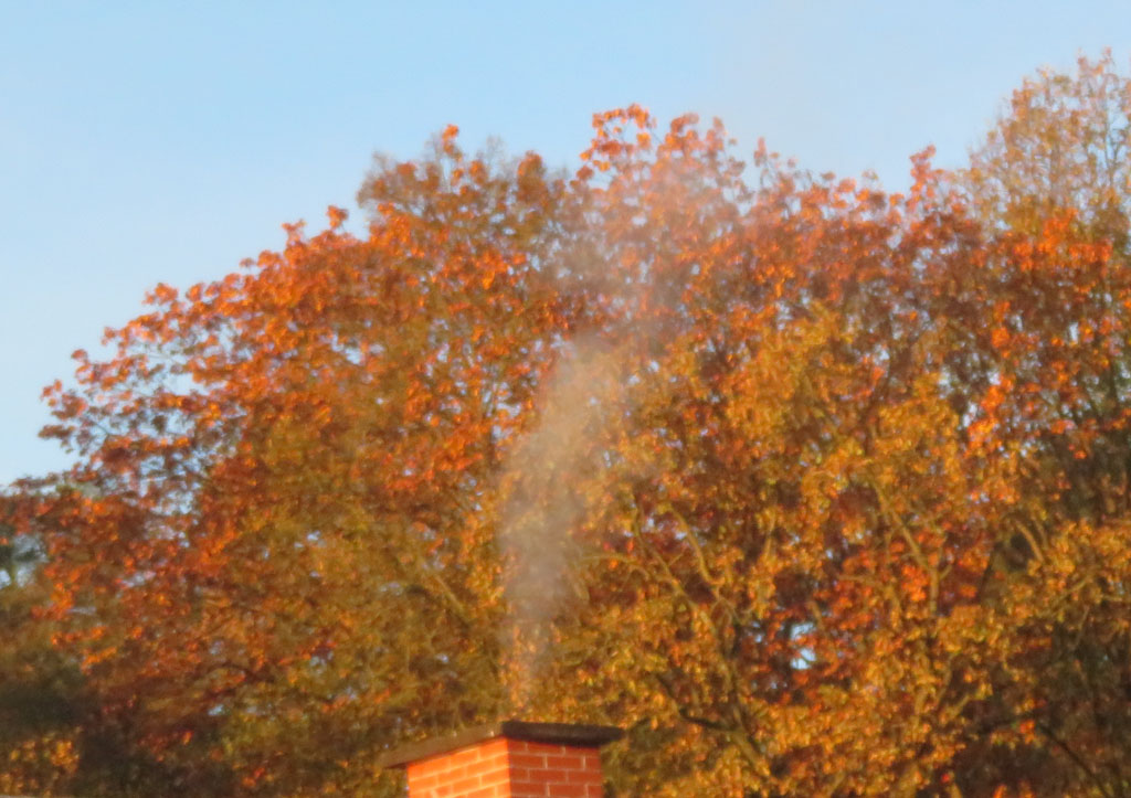 Herbstbunt mit Schornstein