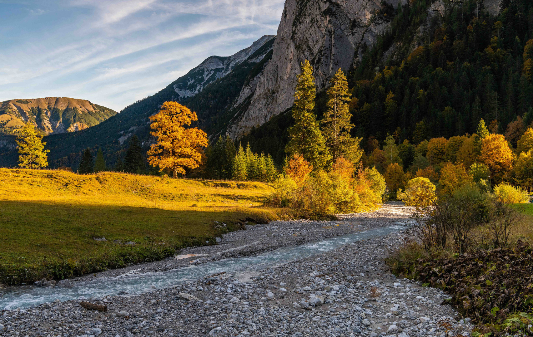 Herbstfarben am Ahornboden