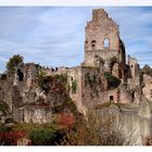 " Herbstfarben haben die Burg eingenommen "