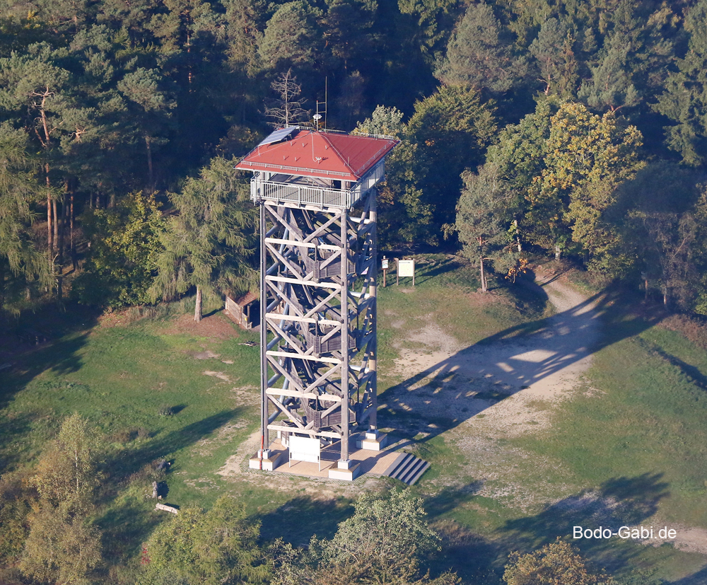 Herbstflug über den Hausberg in der Wetterau