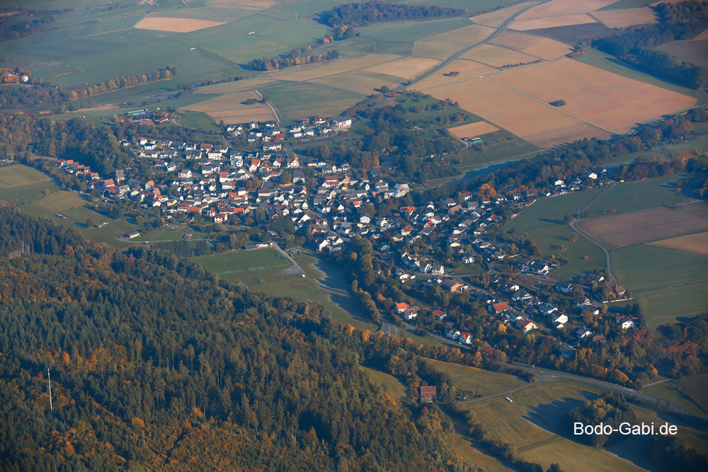 Herbstflug über Kröffelbach (Lahn-Dill-Kreis)