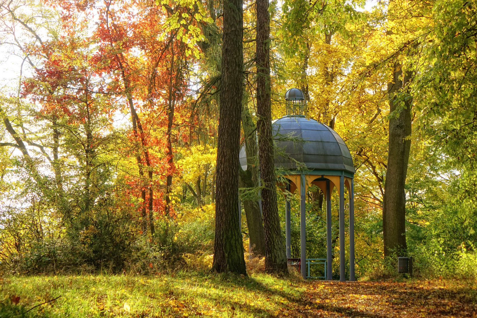 Herbstgold und der Sonnentempel ...