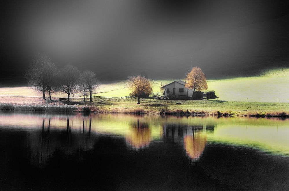 Herbsthäuschen am Sihlsee