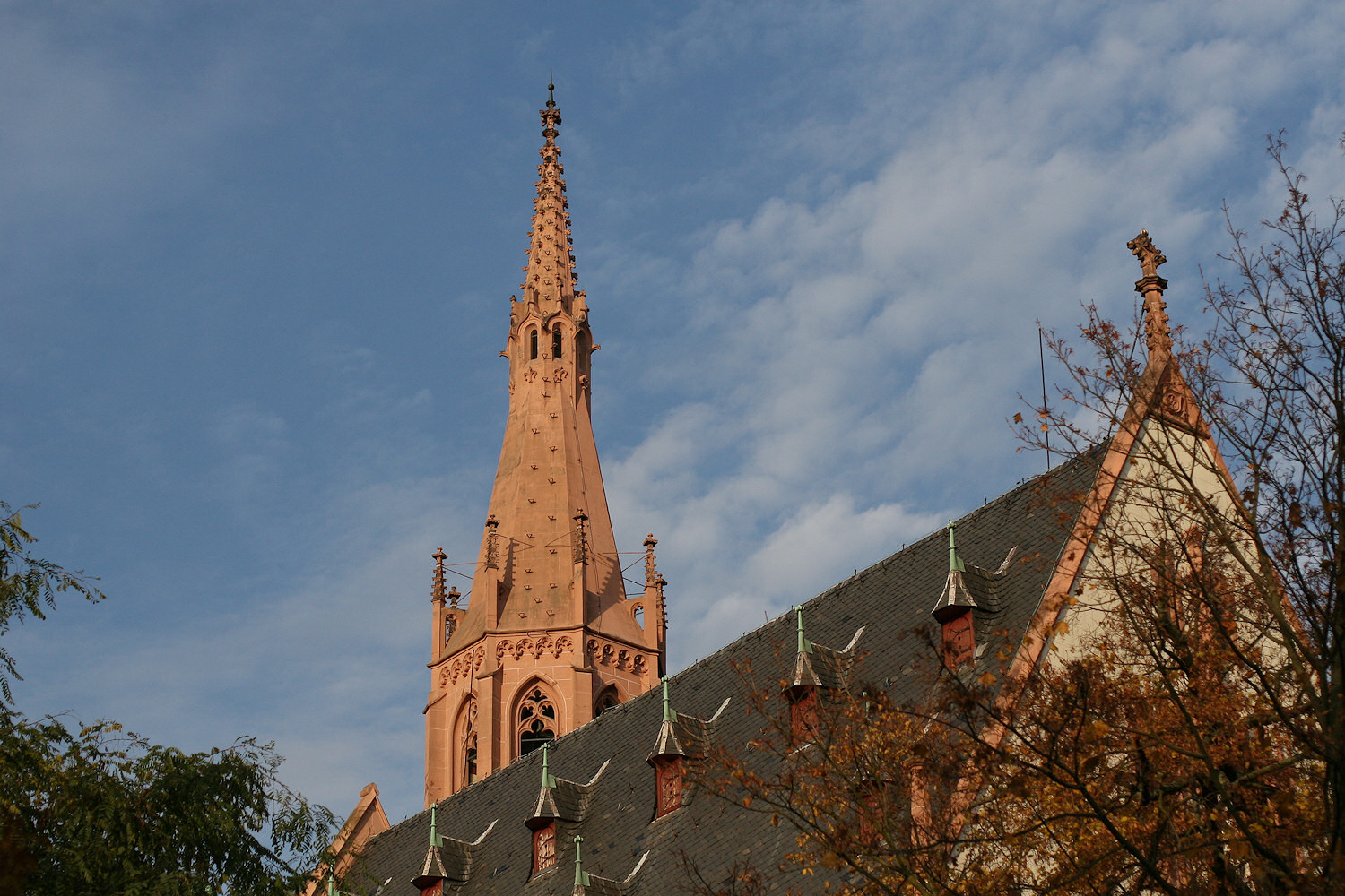 Herbsthimmel über der Rochuskapelle