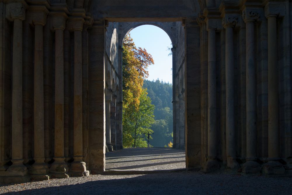 Herbstidyll - Klosterruine Paulinzella (Thür.Wald)