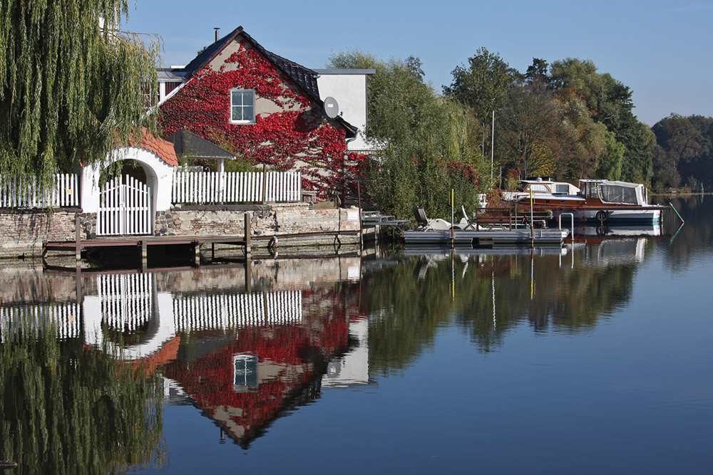 Herbstidylle am Brandenburger Stadtkanal