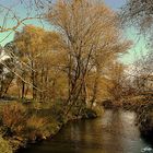 Herbstidylle am Fluss