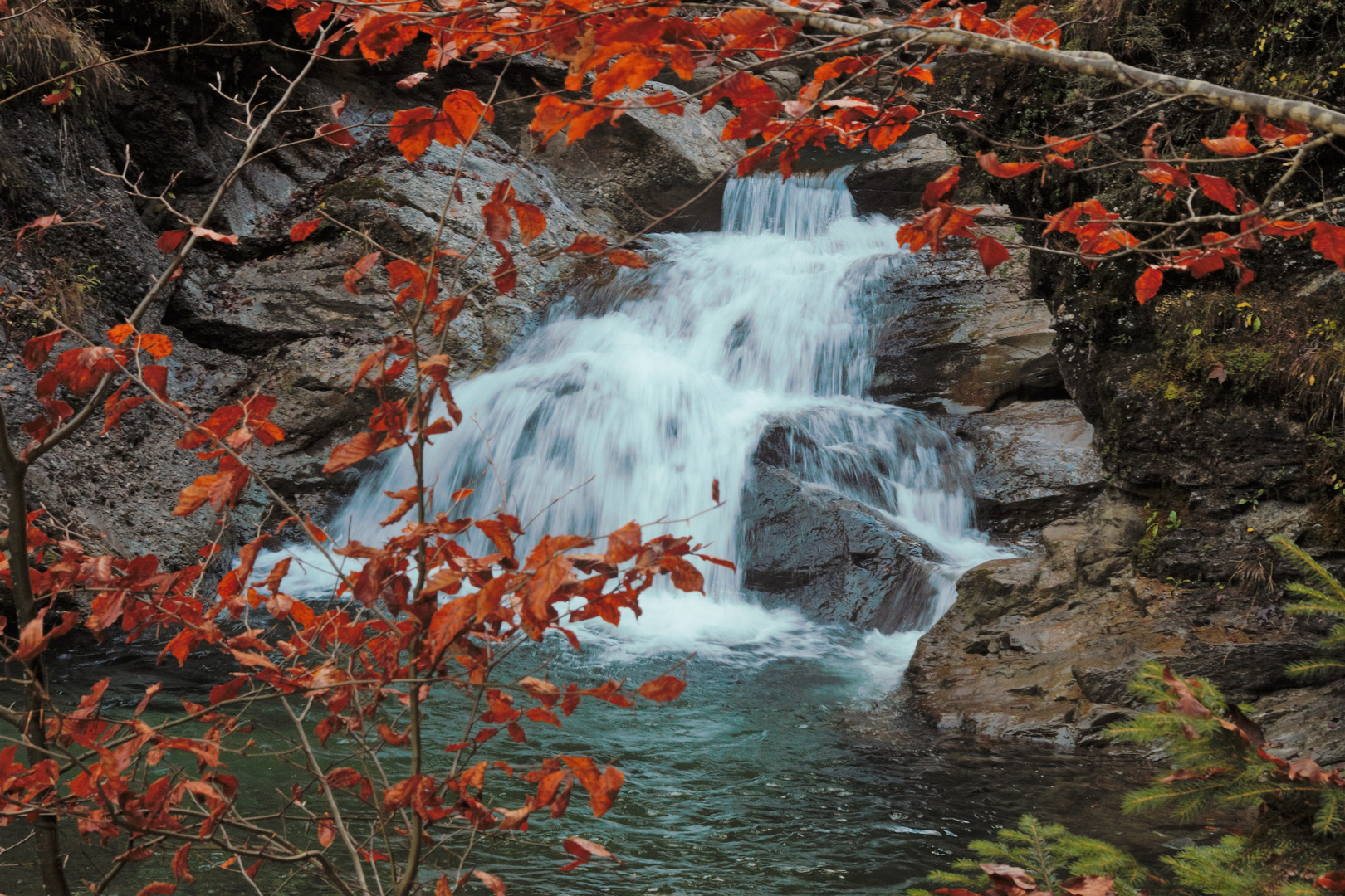 Herbstimmung am Wasserfall